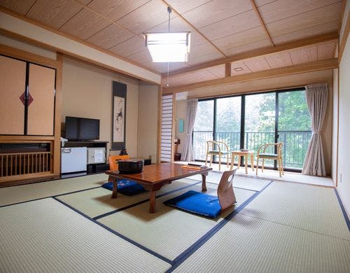 客室：和室10畳