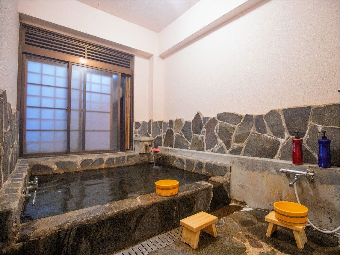 น้ำพุร้อน: อ่างอาบน้ำส่วนตัว (Ikoi no Yu)