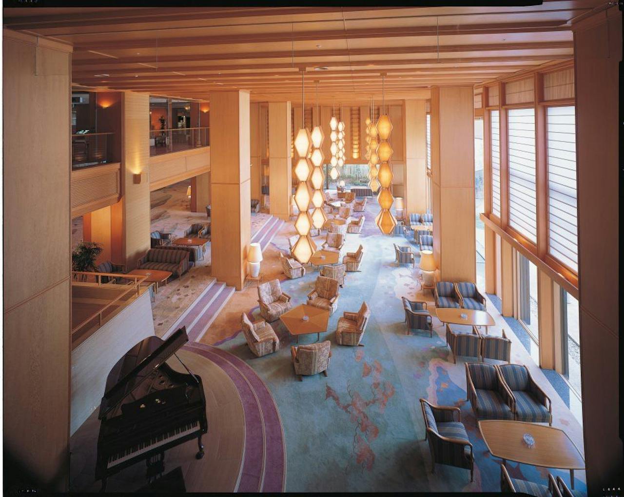 のと楽本館ロビー