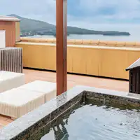 Premium Twin dengan Mata air panas terbuka di tingkat paling atas