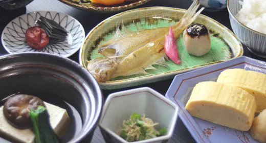 【直前割|1泊朝食】全室オーシャンビュー&サンデッキ付で心がほどける|伊根の舟屋・天橋立の拠点にも
