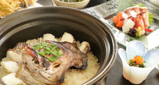 【直前割|スタンダード会席】お得に味わう:季節の土鍋漁師飯&地魚刺身を絶景オーシャンビューで