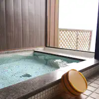 น้ำพุร้อนขนาดเล็ก (ปรับปรุงใหม่ในเดือนกรกฎาคม 2018)