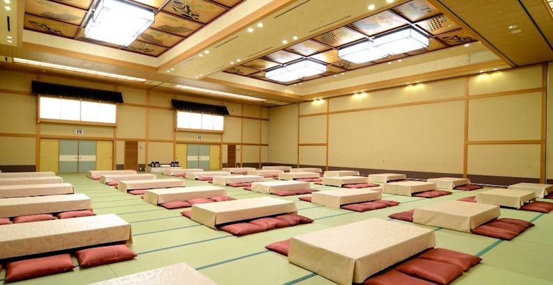 ゆっくり寛ぐ大広間 日帰り専用休憩場 日帰り専用 入浴満喫 昼食は ライブビュッフェ プラン 定山渓万世閣ホテルミリオーネ 一休 Comキラリト