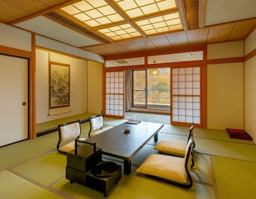 和の雰囲気が心を癒す12畳の和室