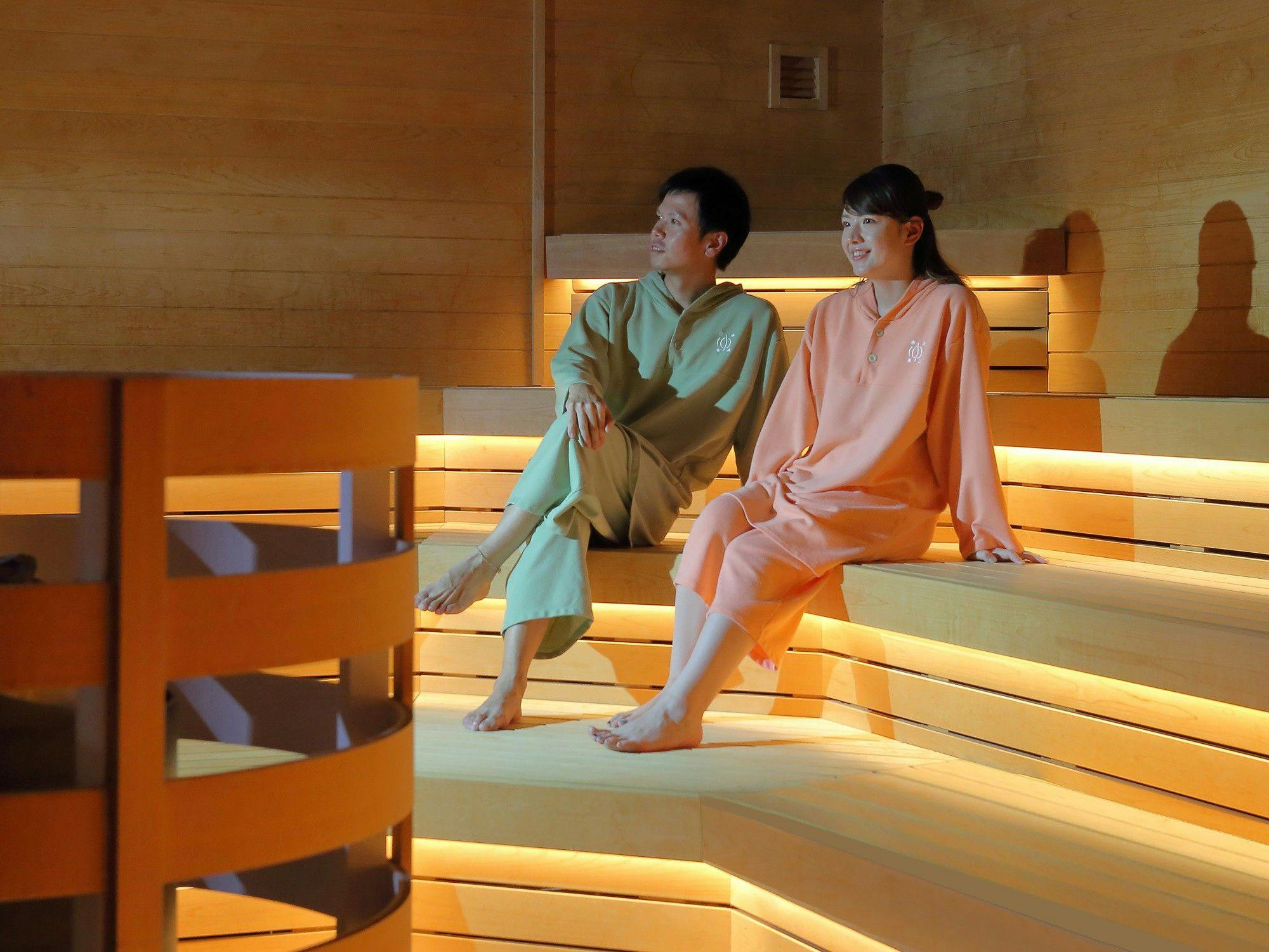 【サウナラウンジ】