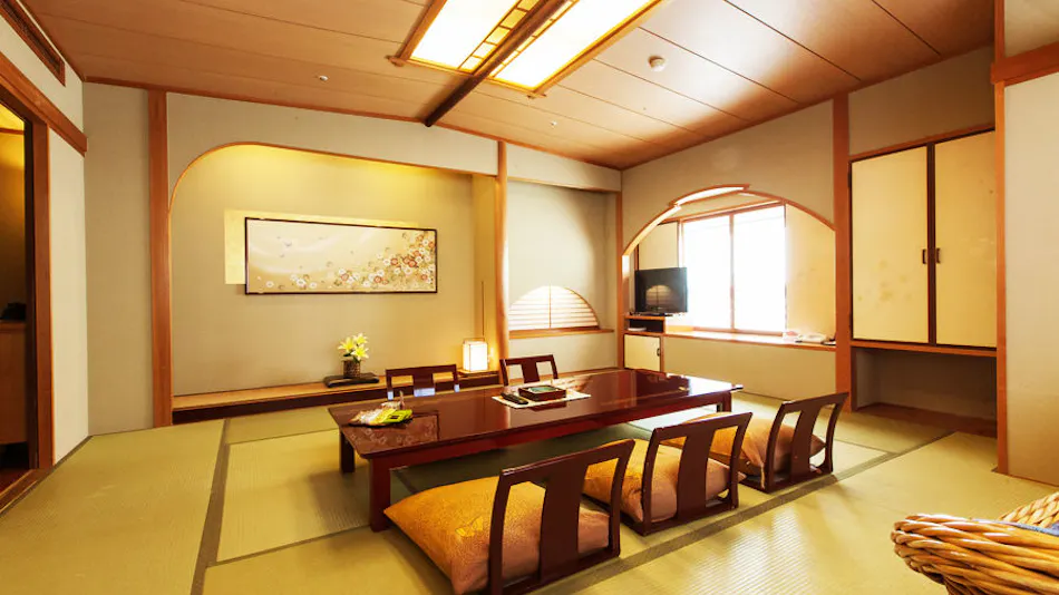 Tosa Gyoen: Traditional Inn with Heartfelt Gourmet Cuisine