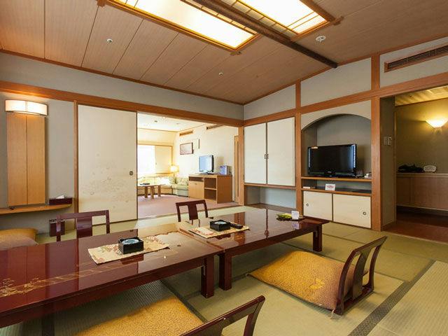 Tosa Gyoen: Traditional Inn with Heartfelt Gourmet Cuisine
