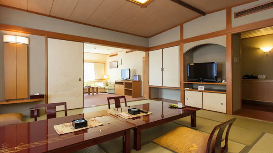 Tosa Gyoen: Traditional Inn with Heartfelt Gourmet Cuisine
