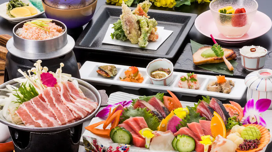 Tosa Gyoen: Traditional Inn with Heartfelt Gourmet Cuisine