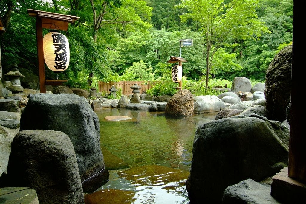 目の温泉　奥湯沢　貝掛温泉