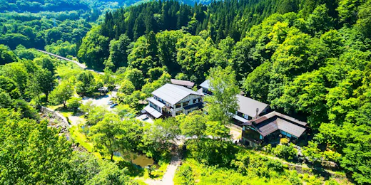 目の温泉 奥湯沢 貝掛温泉