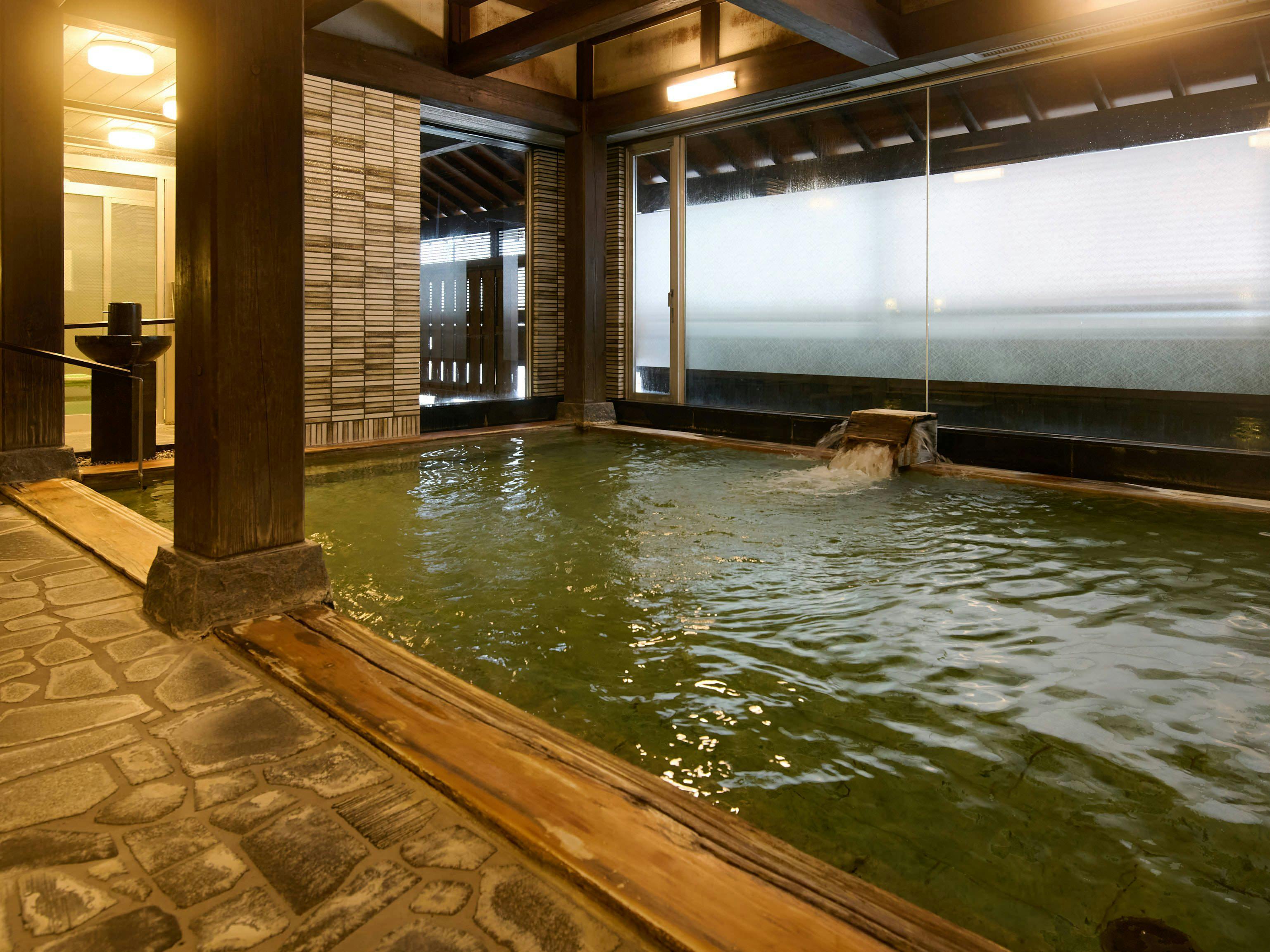 源泉湯の宿　かいり