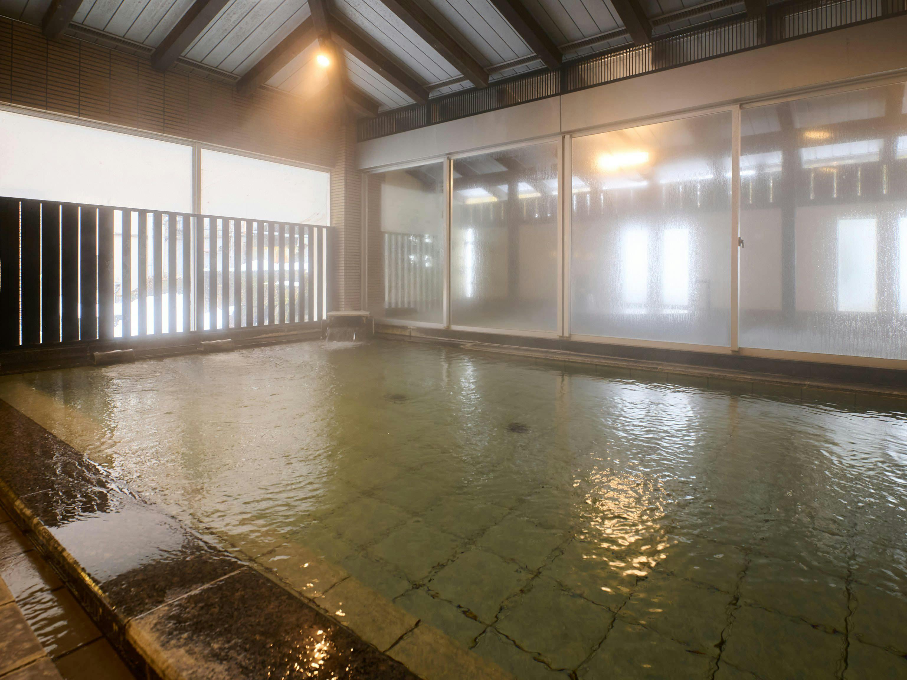 源泉湯の宿　かいり
