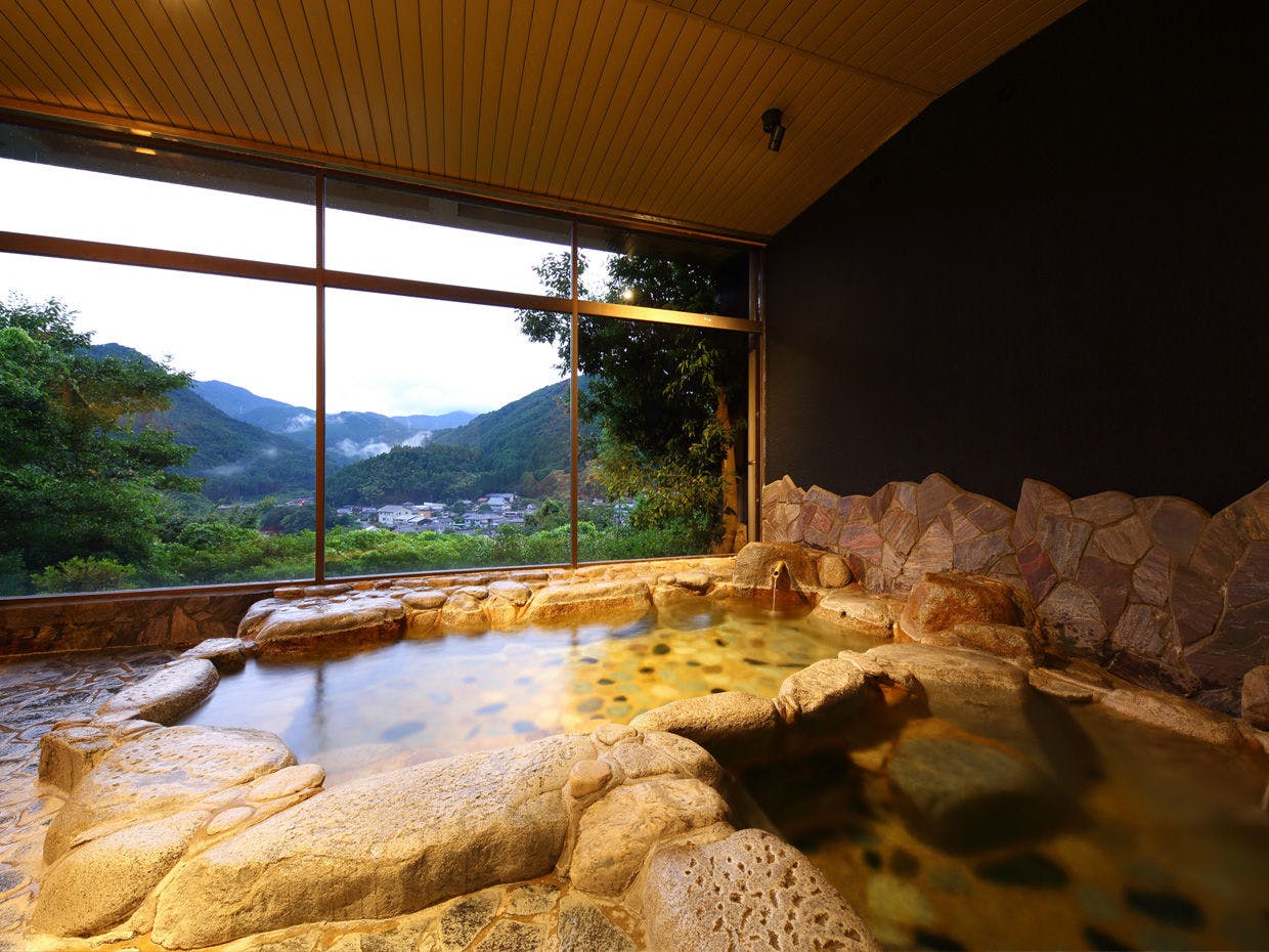 ห้องอาบน้ำในร่มสำหรับผู้หญิง