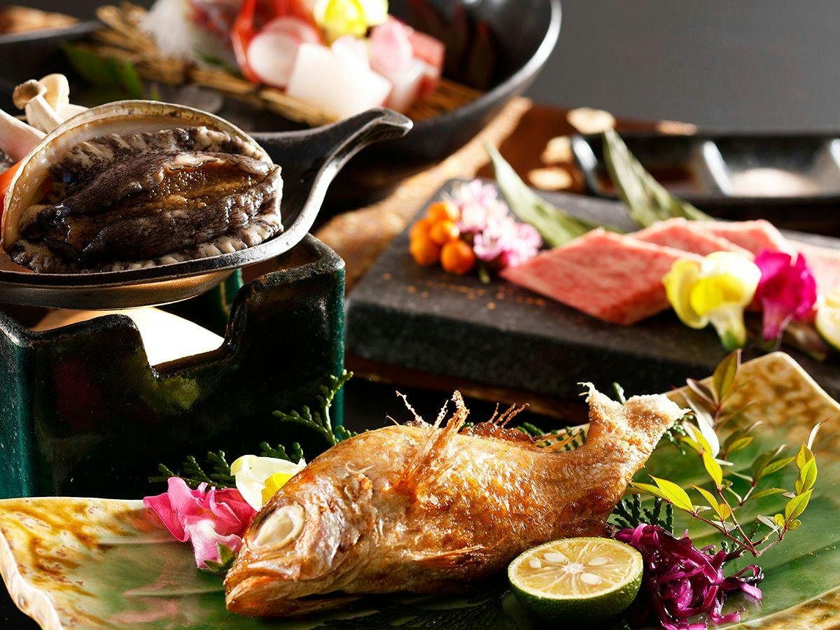 ＜至極の3大味覚＞【特選会席】高級魚「のどぐろ」＋「鳥取和牛稀少種＆活きアワビ」忘れられない美食の旅