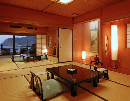 リラクゼーションルームから露天風呂