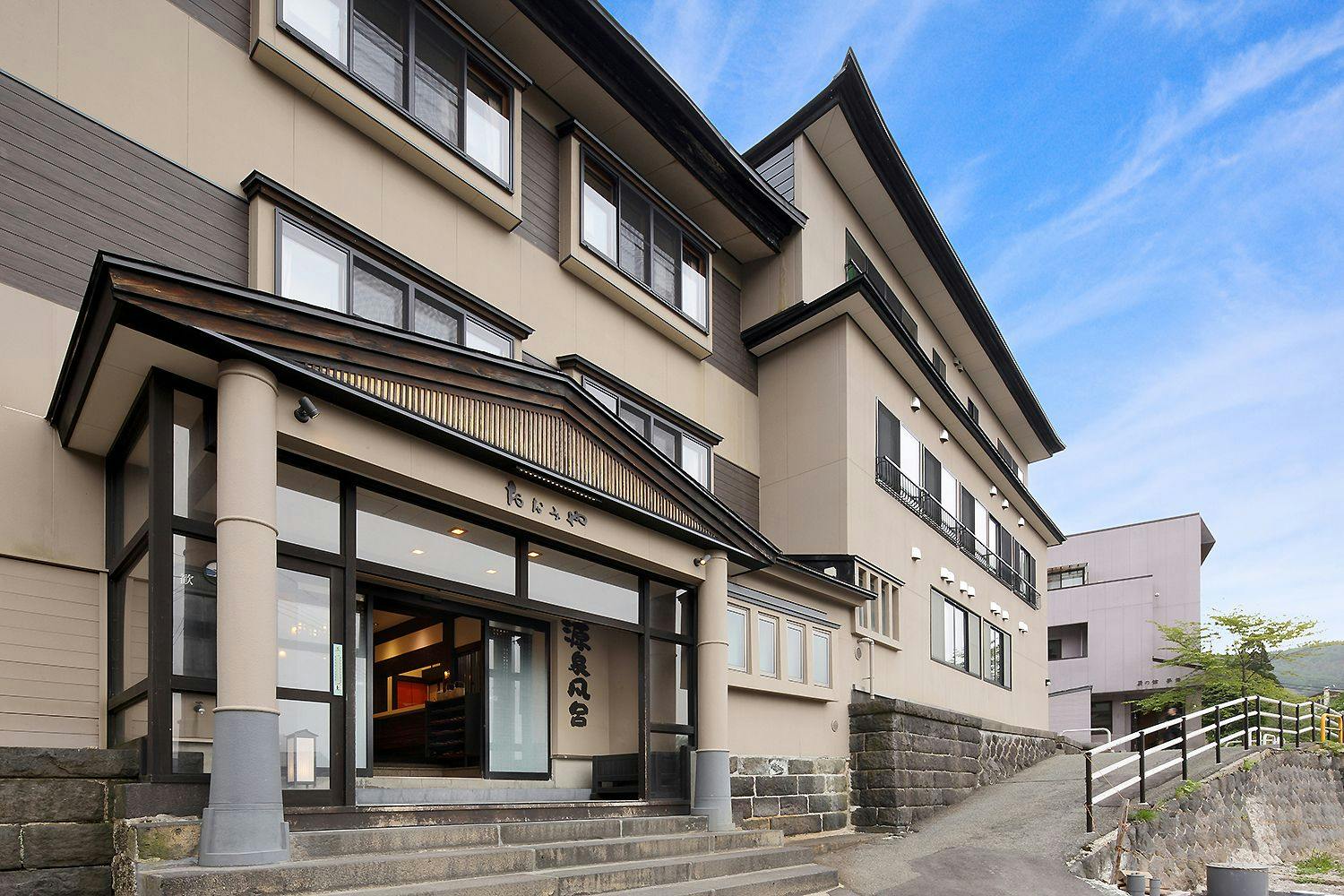 おおみや旅館