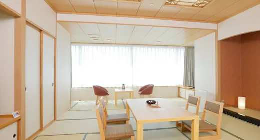 タワー館の中の低層階に位置するお部屋。