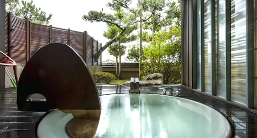 【客室】露天風呂付特別室「紅梅」