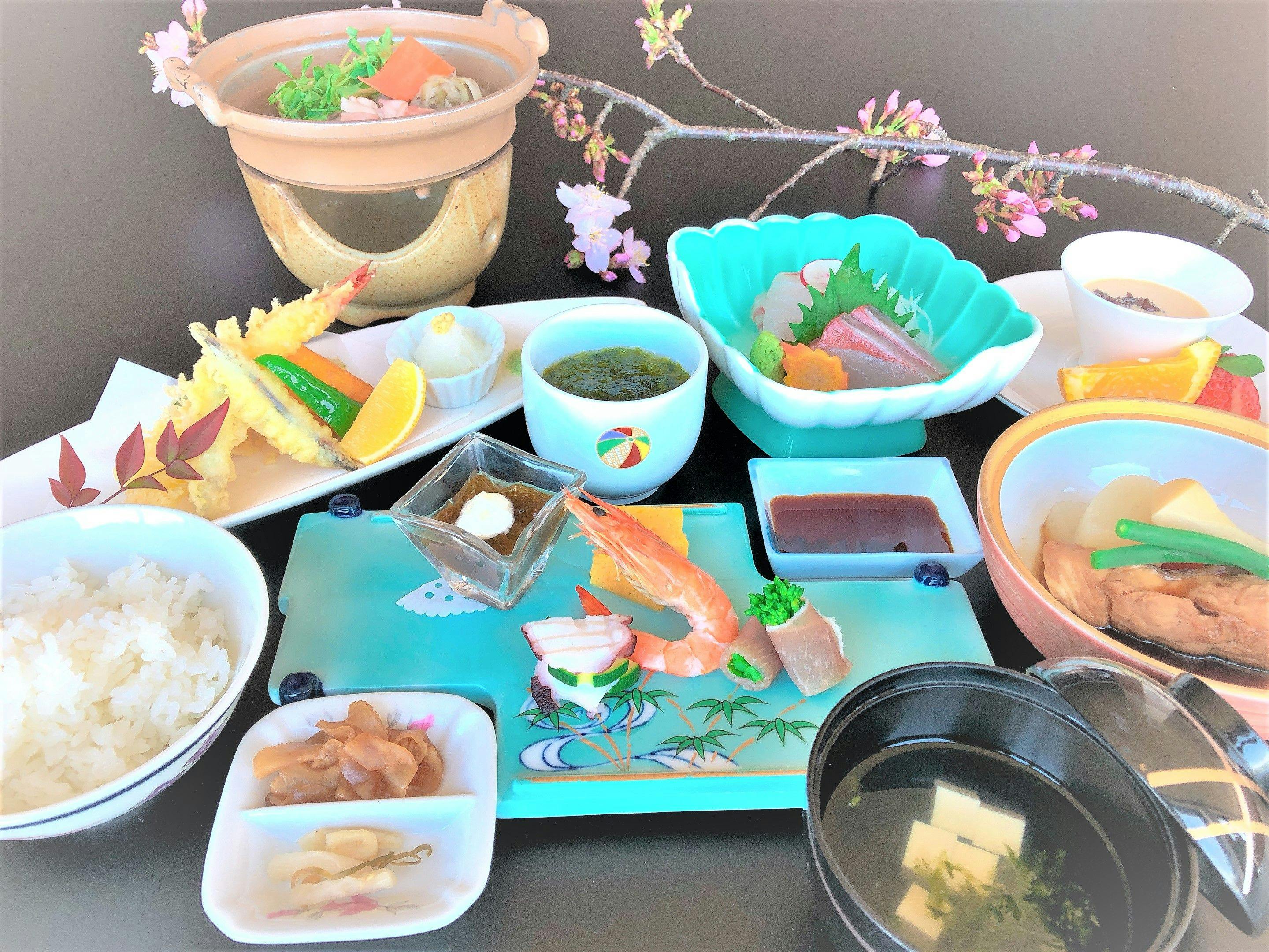 湯の児温泉　海と夕やけ