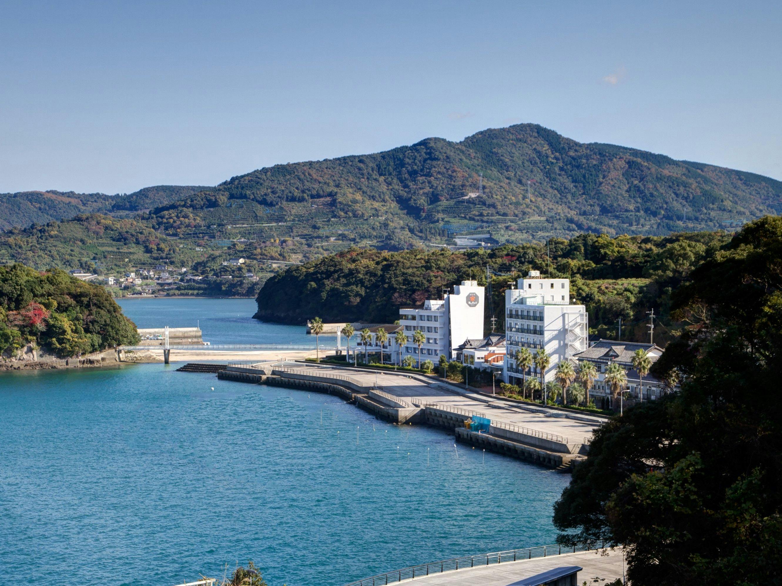 湯の児温泉　海と夕やけ