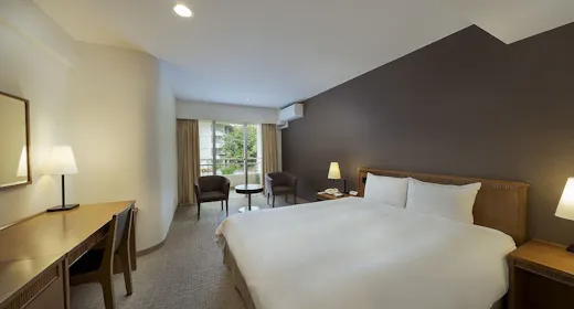 クイーンサイズのベッドを1台ご用意