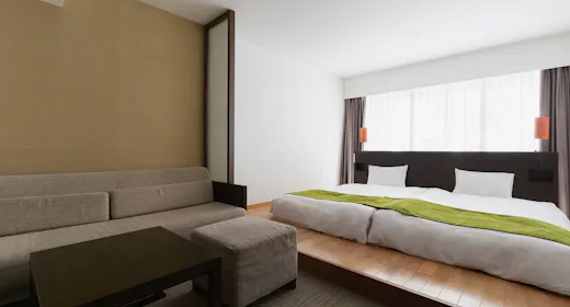 セミダブルベッドを並べた客室