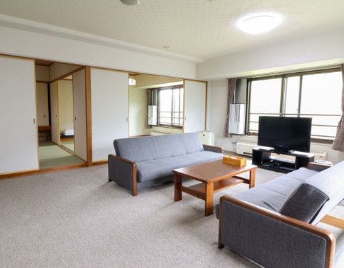 【和室ラージルーム8名定員（一例）】