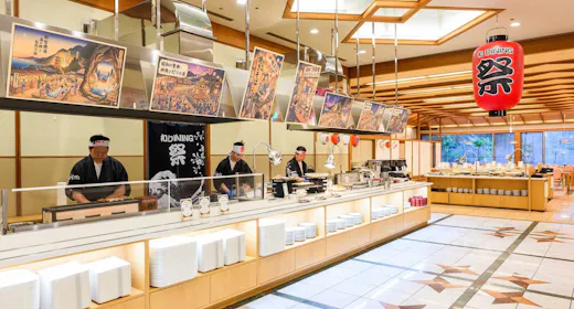 昭和レトロな雰囲気で賑やかに「和DINING 祭」生鮪&屋台料理バイキング【飲み放題付】