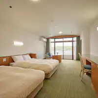 【本館 洋室】勝浦湾を一望できます