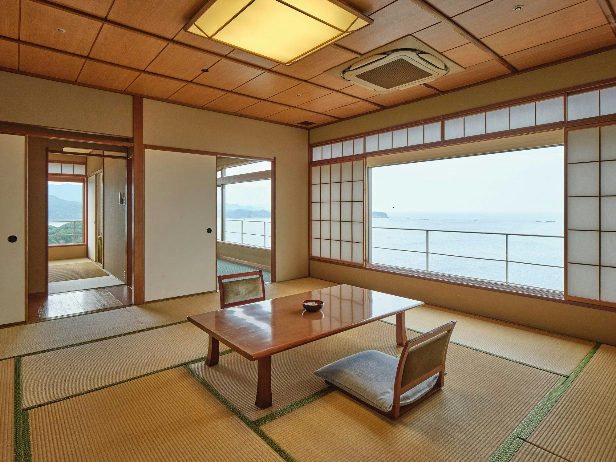 ホテル浦島