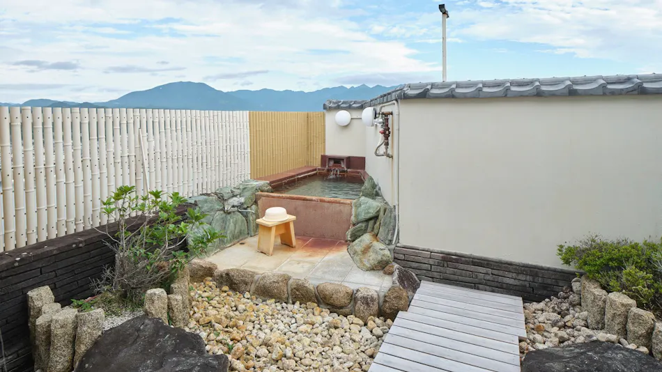 Hotel Urashima