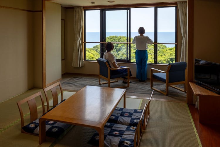 10畳ウォシュレットトイレ付き和室（禁煙）のサムネイル画像