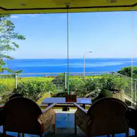 라운지에서 바라본 일본해의 절경