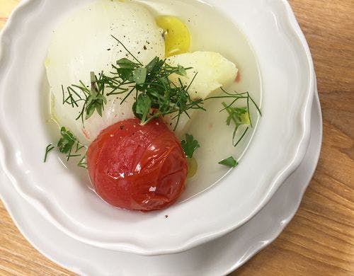 新じゃが、新玉、トマトのスープ。