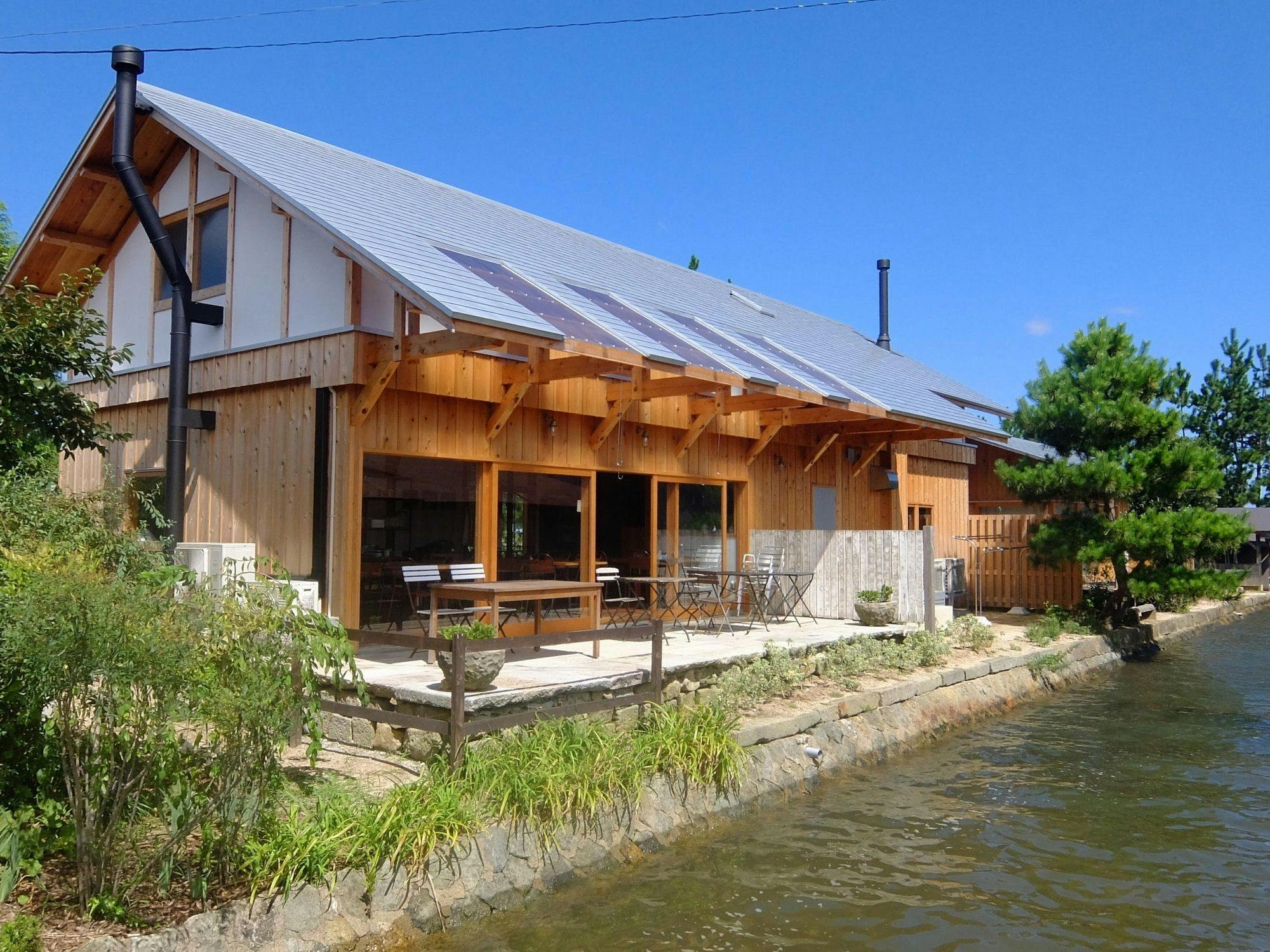 waterside cottage Heron
