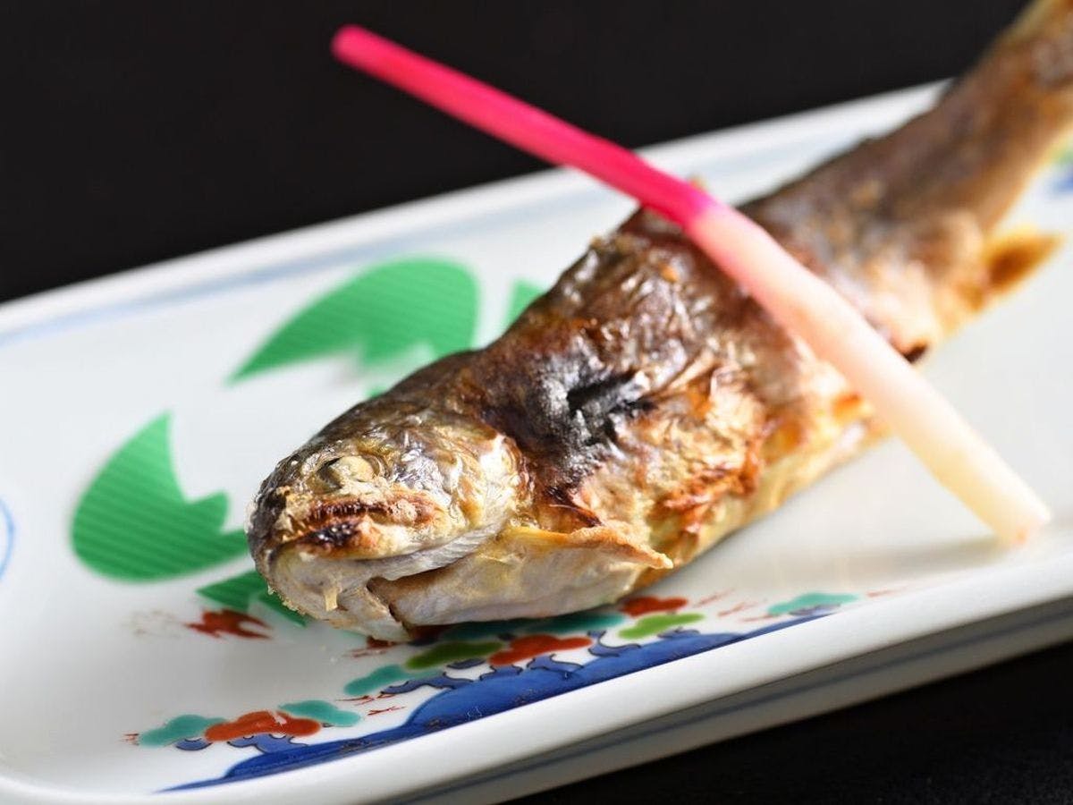 【อาหารเย็น】ชุดอาหารผักภูเขาและปลาน้ำจืด ※ตัวอย่างในวันหนึ่ง