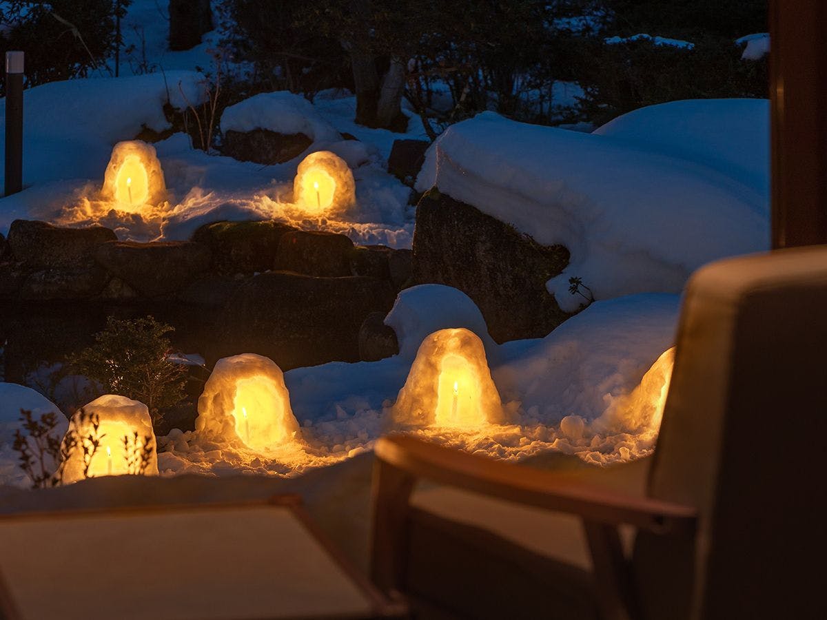 "แสงหิมะในหมู่บ้าน"