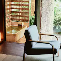 ห้องสวีทพร้อมอ่างอาบน้ำกลางแจ้ง 'ฮานะ-HANA-'