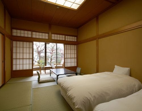 【日本庭園を望む和室ベッド】雉音-KIJINE-