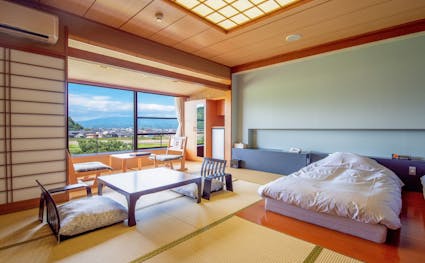 【素泊り】富士山を望むお部屋でのんびり　貸切露天無料＆アウト11時