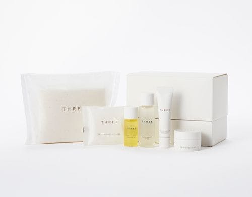 LaRoseUnのみスキンケセットはTHREEをご用意