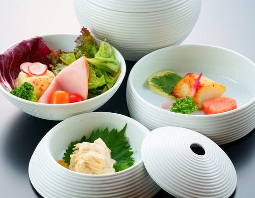 紅舎宮での朝食