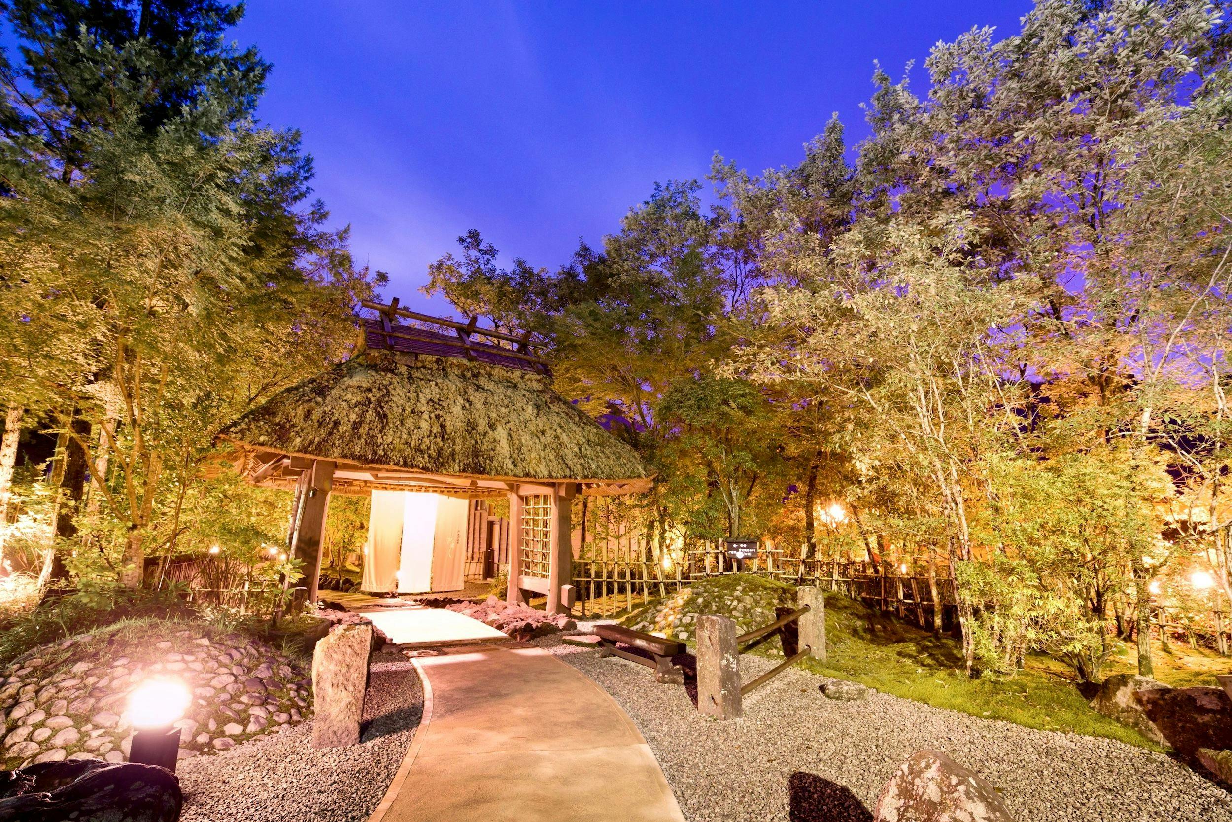 ประตูภูเขา: กลางคืน