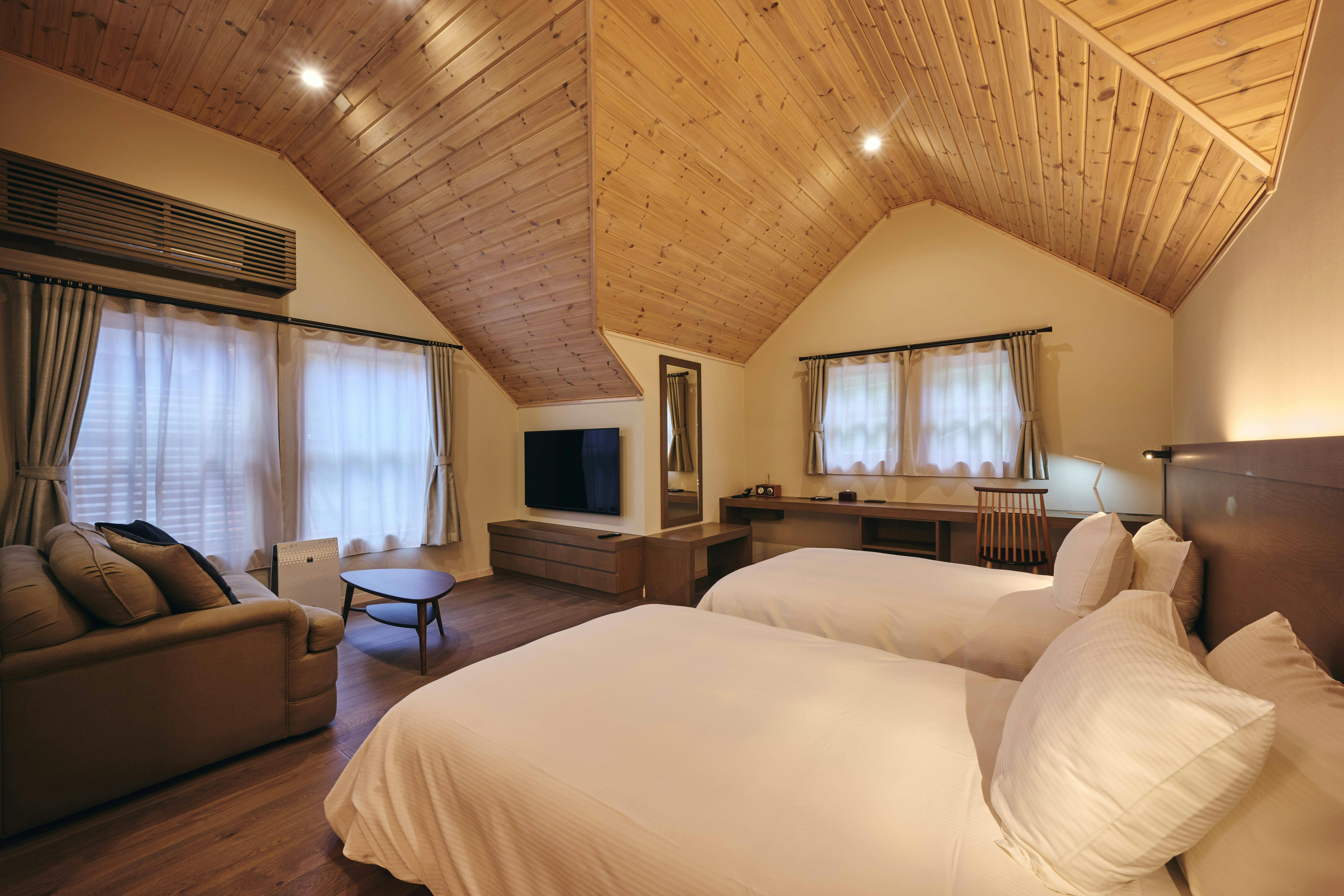 CEDAR LODGE