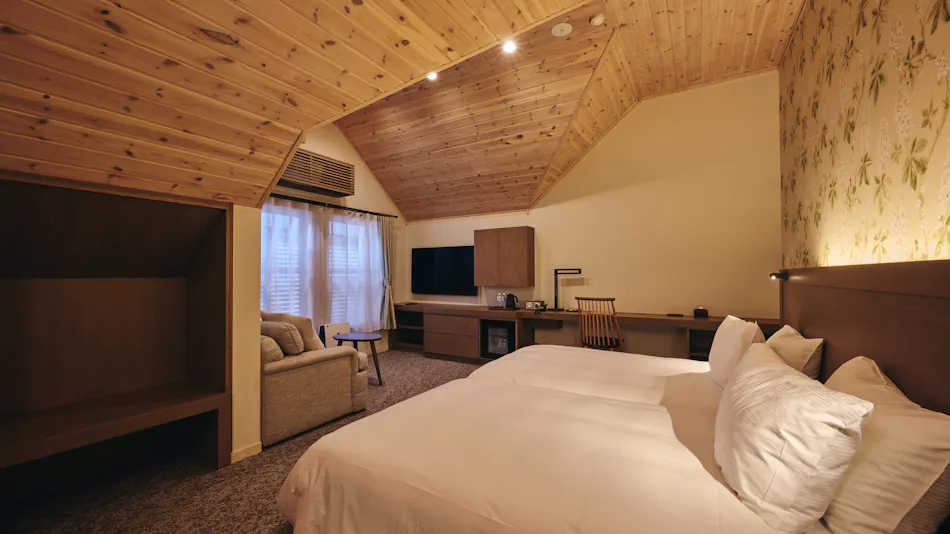 CEDAR LODGE