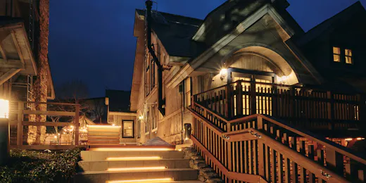 CEDAR LODGE