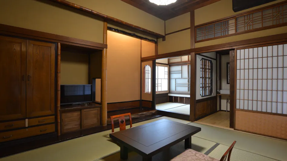 Yoshino Ryokan, a National Registered Tangible Cultural Property Inn, Hitoyoshi Onsen