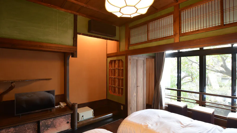 Yoshino Ryokan, a National Registered Tangible Cultural Property Inn, Hitoyoshi Onsen